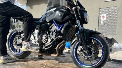 Adıyaman’da, polis ekiplerinin dur ikazına uymayarak kovalamaca sonucu yakalanan motosiklet