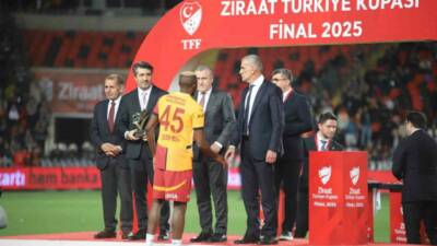 Galatasaray, Trabzonspor'u 3-0 mağlup ederek 63. Ziraat Türkiye Kupası'nı kazandı.