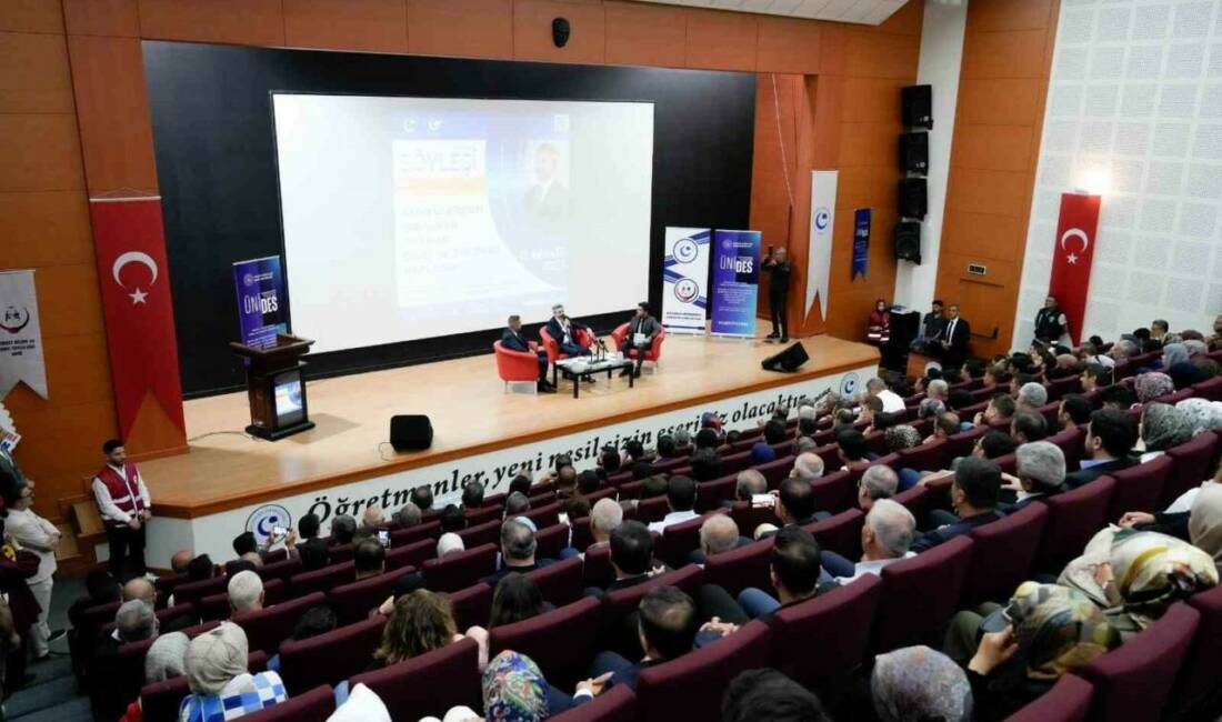 Adıyaman Üniversitesi Siyaset Bilimi ve Kamu Topluluğu, "Kürsülerden sıralara uzanan