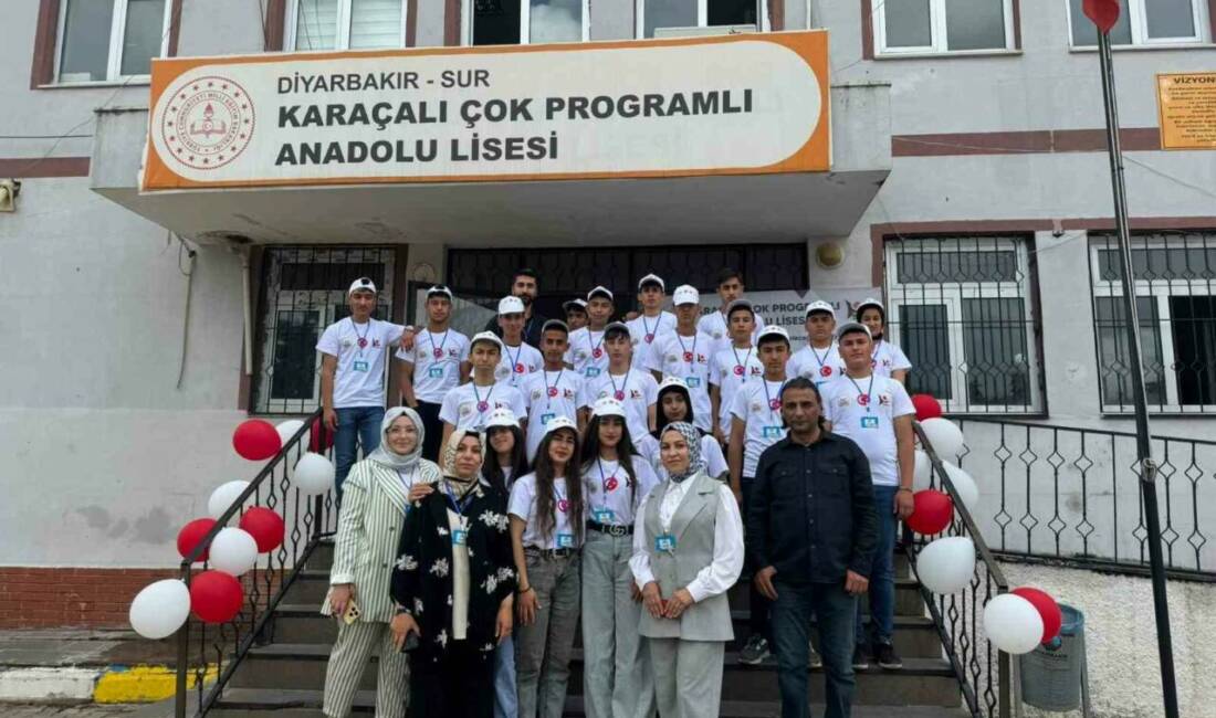 Diyarbakır’daki lise öğrencileri, 4006-TÜBİTAK Bilim Fuarı’nda projelerini sergileyerek bilime katkıda