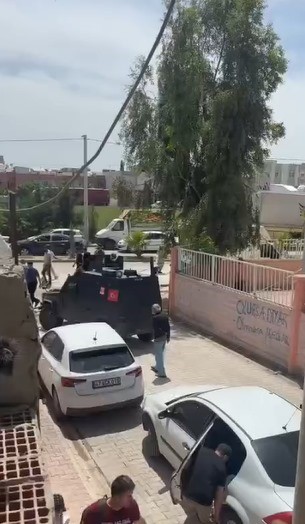 Mardin'in Kızıltepe ilçesinde Yüzüncü Yıl İlkokulu'nda öğretmen olan Abdurrahim Yılmaz,