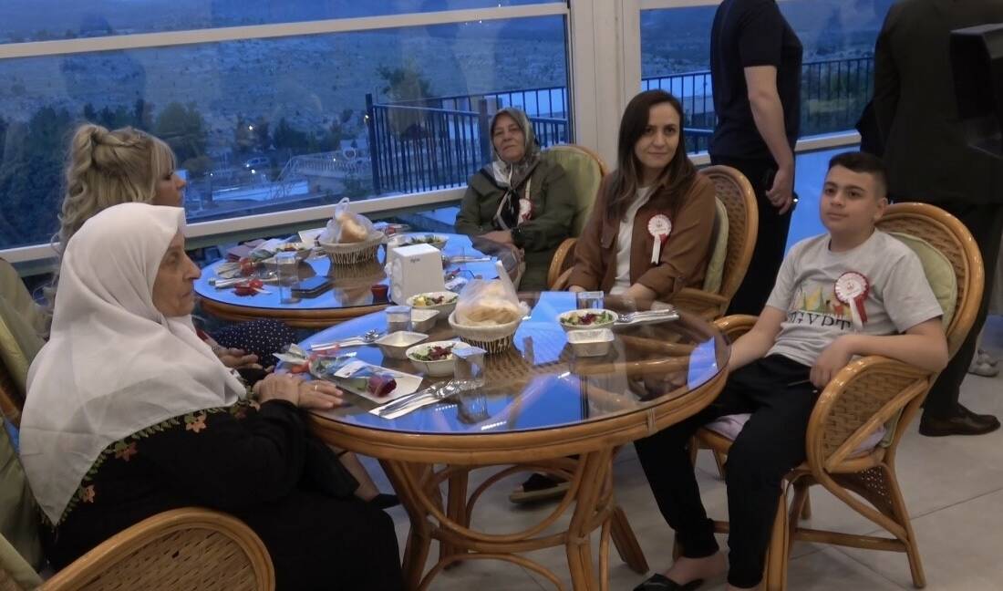 Mardin'de düzenlenen "Şehitlerimizin Anneleri Buluşuyor" programına Türkiye'nin dört bir yanından