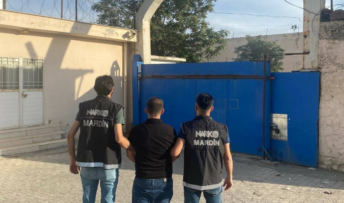 Mardin’de uyuşturucu operasyonlarında 8 tutuklama Mardin'de son iki haftada yapılan operasyonlarda 10 şüpheli gözaltına alındı.