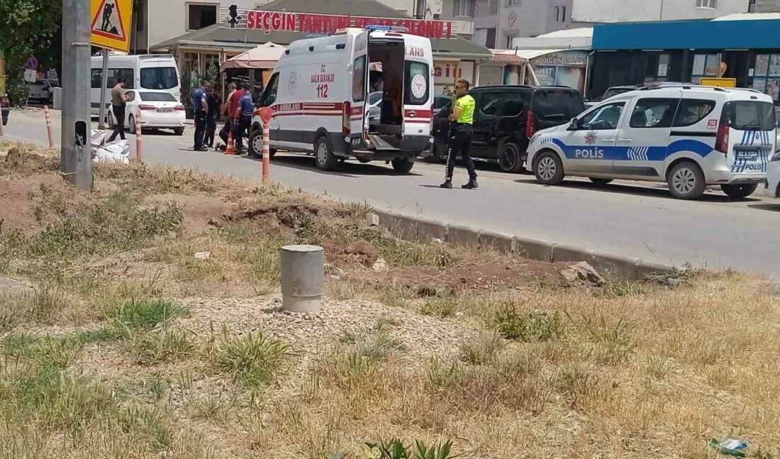 Adıyaman’ın Gölbaşı ilçesinde yolun karşısına geçmeye çalışan yaya motosiklet çarptı.