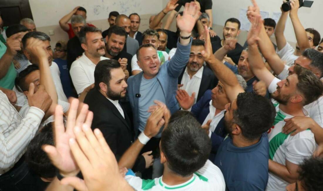 Nizipspor’dan Ali Doğan’a şampiyonluk teşekkürü Nizipspor Kulübü, şampiyonluk sezonunu Nizip Belediye Başkanı Ali Doğan'a teşekkür