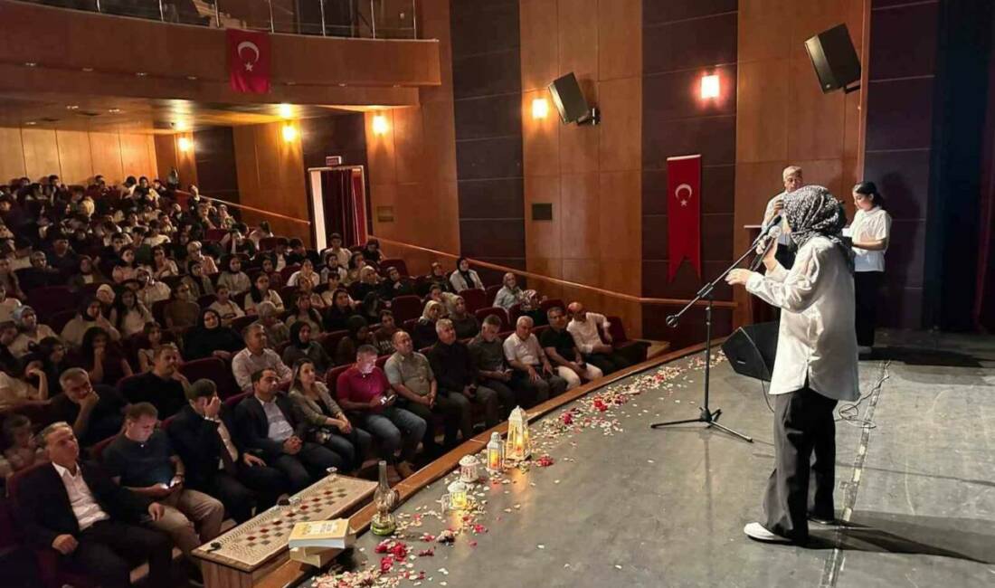 Adıyaman'ın Kahta Fen Lisesi öğrencileri tarafından hazırlanan programda, öğrenciler tarafından