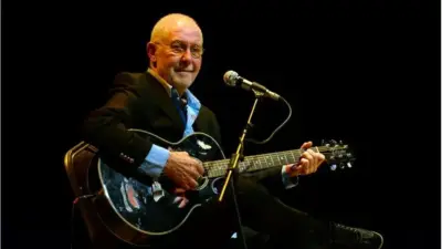 Türk müziğinin sevilen isimlerinden İlhan Şeşen, 76 yaşında yaşamını yitirdi.