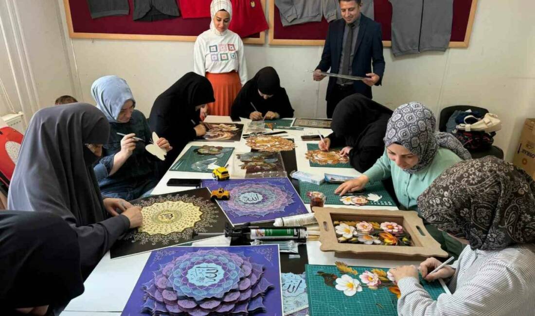 Samsat İlçesi’nde kadınlar, Aile Destek Merkezi bünyesinde açılan kurslara katılarak