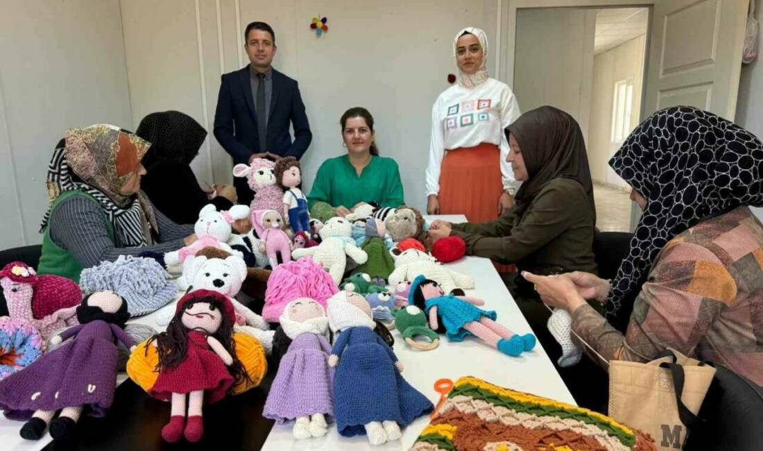 Samsat’ta çocuklara organik bebek üretiliyor Adıyaman’ın Samsat ilçesinde bulunan Aile Destek Merkezi bünyesinde kadınlar, doğal