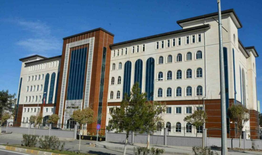 Türkiye Cumhuriyeti kimlik kartı uygulamasının Siirt'te başlayan geçiş süreci başarıyla