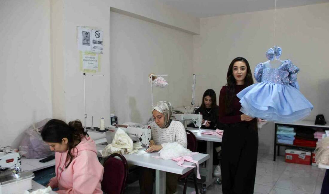 Genç girişimci Azize Ergün, Cizre'de moda tasarımcısı karakterinden ilham alarak
