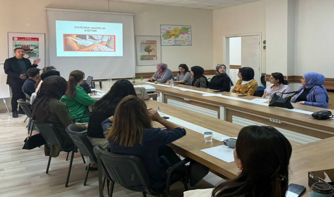 Şırnak’ta ebelere yönelik "Doğuma Hazırlık Eğitimi" düzenlendi.