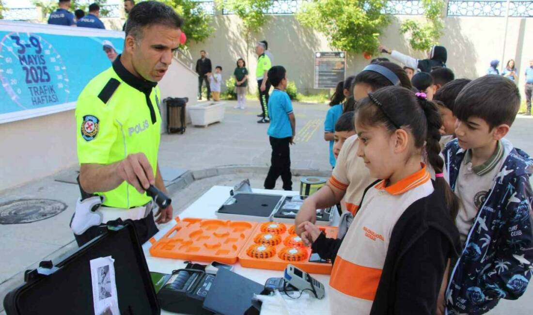 Şırnak'ta Trafik Güvenliği ve Trafik Haftası kapsamında çeşitli faaliyetler düzenlendi.