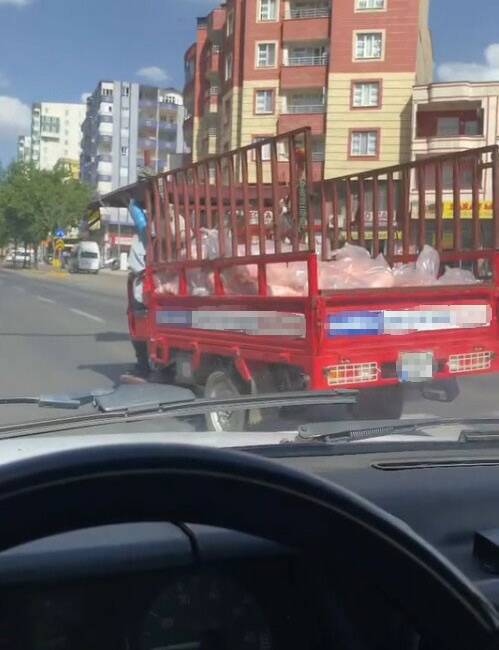 Kurban Bayramı öncesi Şanlıurfa’nın Siverek ilçesinde kavurucu sıcak altında açık
