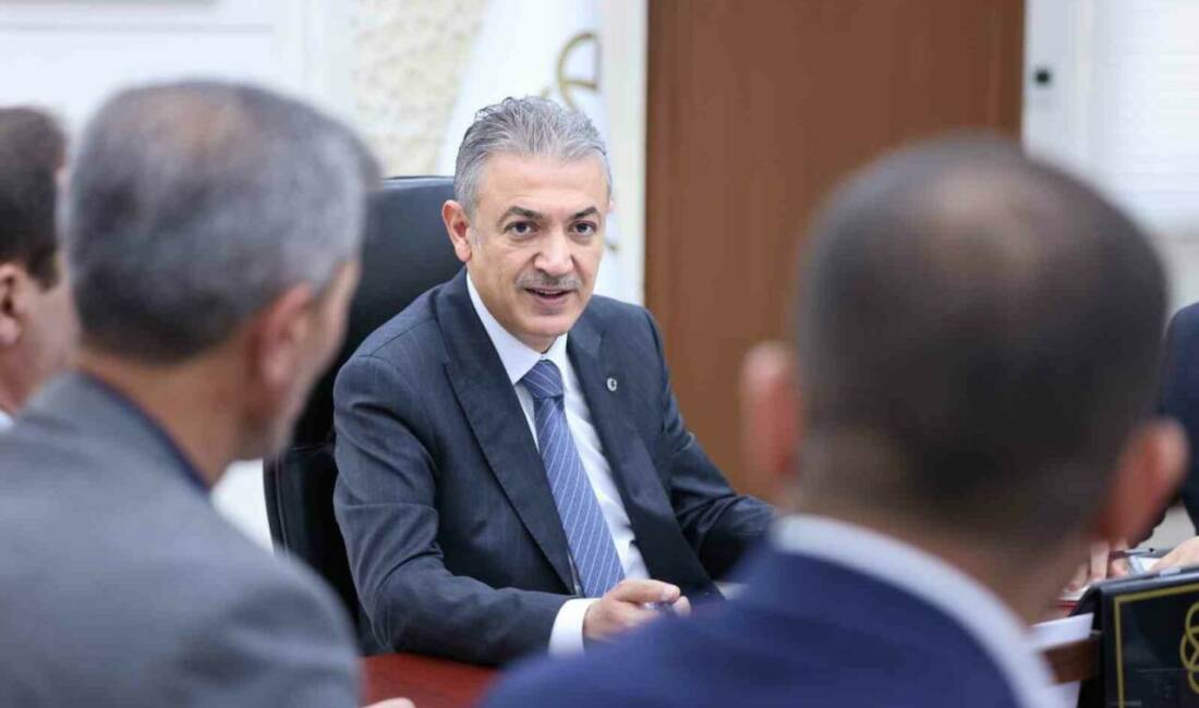 Mardin Valisi ve Büyükşehir Belediye Başkan Vekili Tuncay Akkoyun, ilçelerde