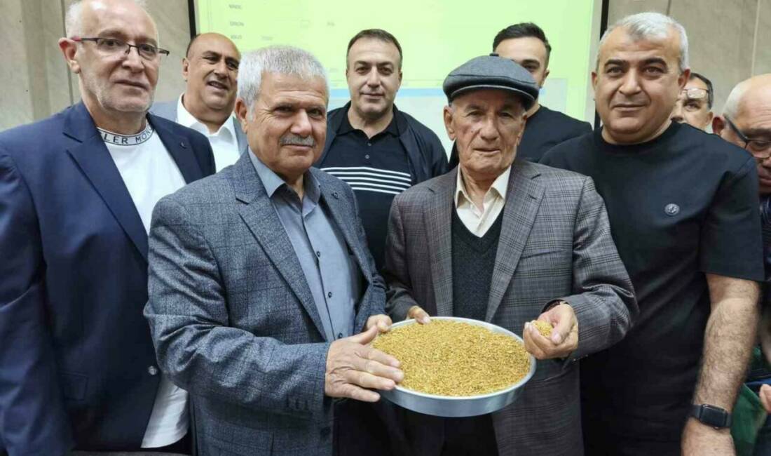 Gaziantep Ticaret Borsası'nda düzenlenen seansla 2025 yılının ilk buğdayı işlem