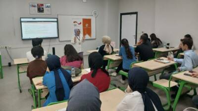 Adıyaman Belediyesi Kültür ve Eğitim Merkezi (AKEM)’nde YKS’ye hazırlanan öğrencilerin