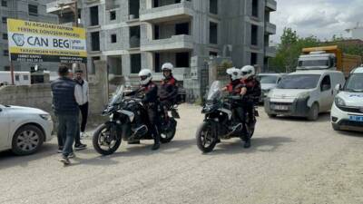 Adıyaman’da yüksekten düşen inşaat işçisi ağır yaralandı.