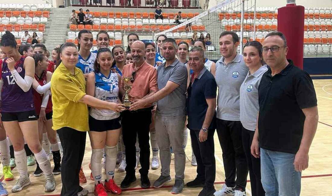 2. Betül Çoban Voleybol Turnuvasında Şampiyon Merinos Spor oldu Betül Çoban Voleybol Turnuvası'nın ikincisi Gaziantep Üniversitesi Sporium salonunda düzenlendi.