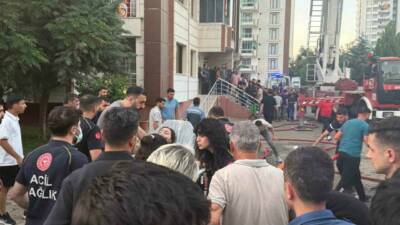 Diyarbakır’da, 13 katlı apartmanda çıkan ve aynı aileden 4 kişinin