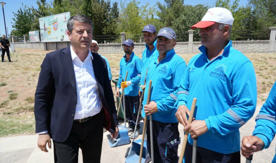 Adıyaman Belediyesi Temizlik İşleri Müdürlüğü ekipleri, Samsat ilçesi sınırları içerisinde