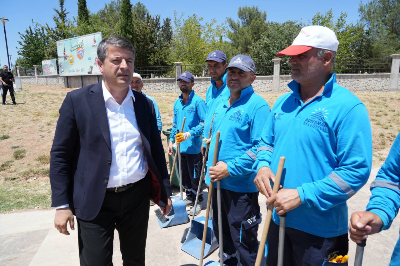 Adıyaman Belediyesi Temizlik İşleri Müdürlüğü ekipleri, Samsat ilçesi sınırları içerisinde