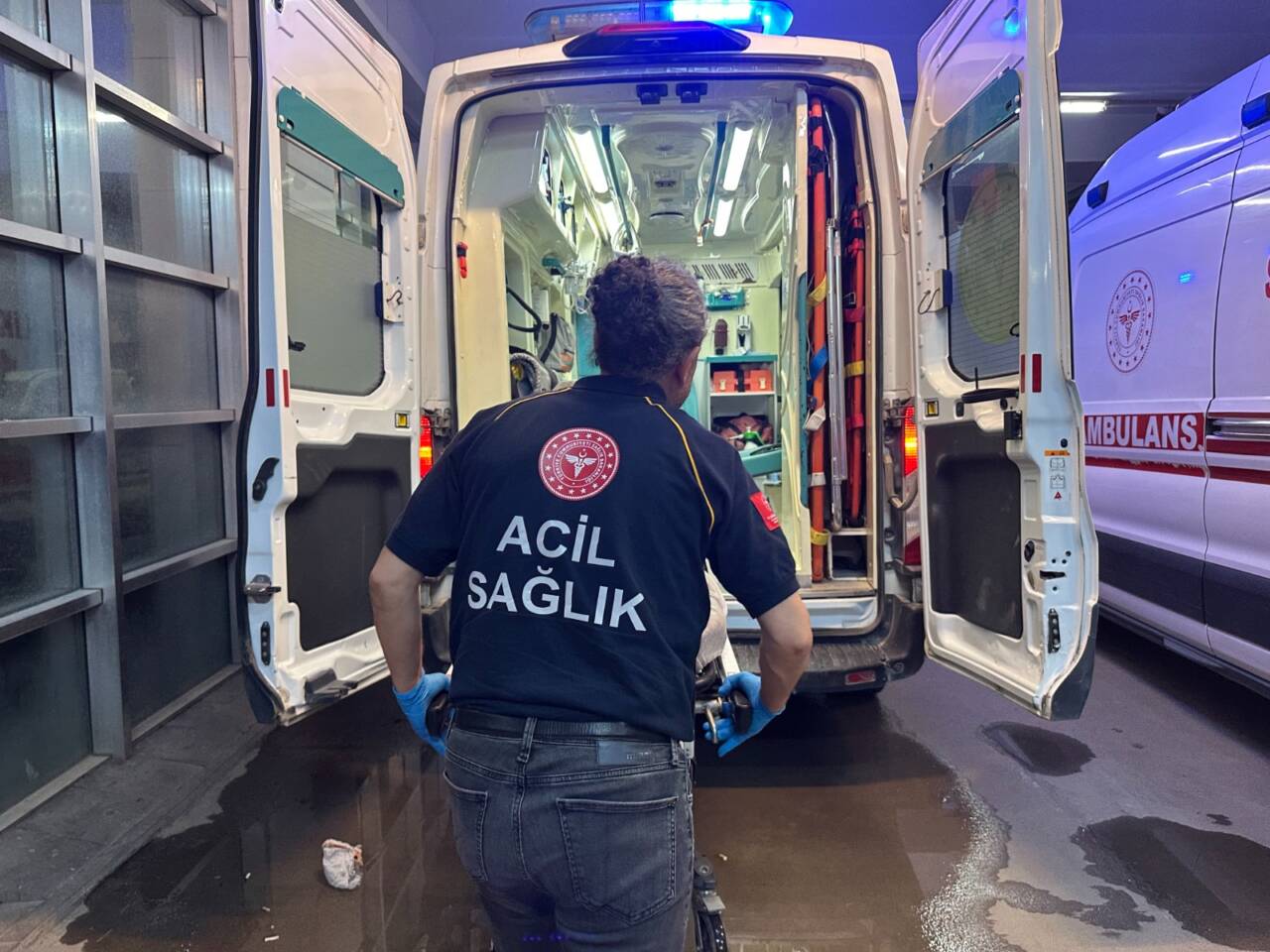 Adıyaman’da, akrebin soktuğu 3 yaşındaki çocuk hastanede yaşam mücadelesi veriyor.