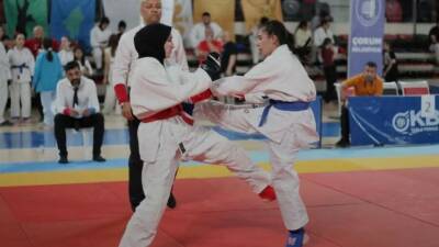 Adıyamanlı sporcu Emine Bozkurt, Ju Jitsu Türkiye Şampiyonası’ndan çifte altın