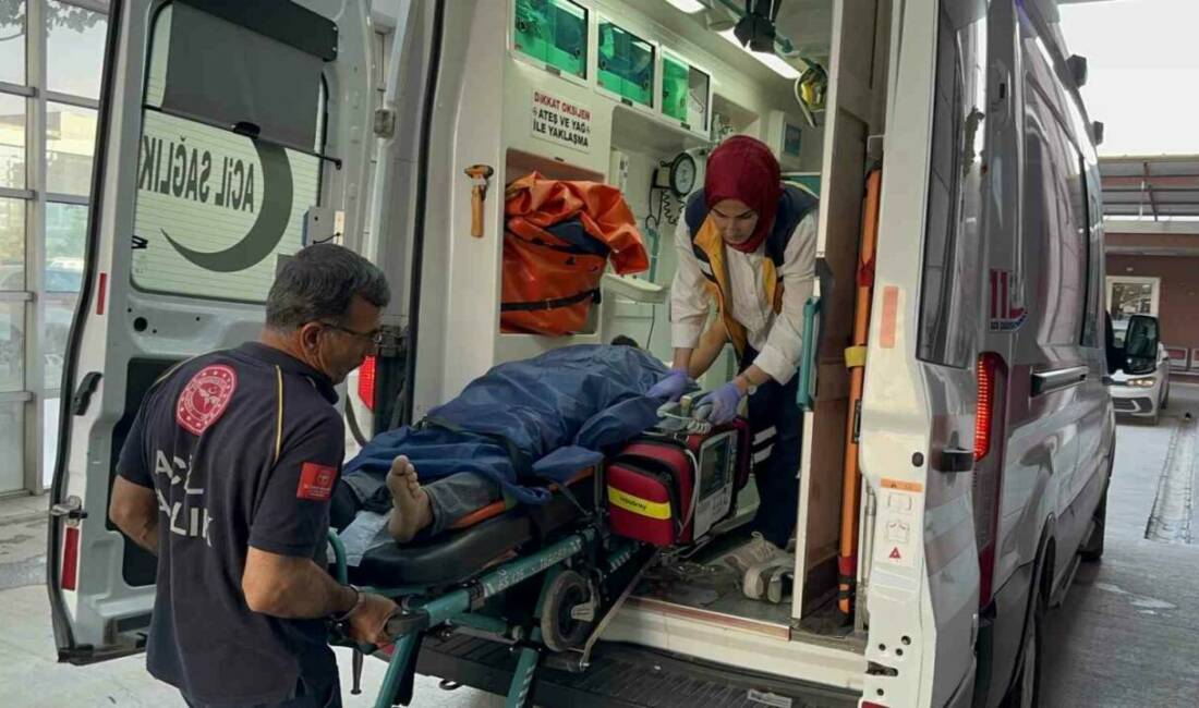 Adıyaman’da seyir halindeyken silahlı saldırıya uğrayan bir kişi ağır yaralandı.