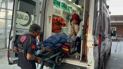 Adıyaman’da seyir halindeyken silahlı saldırıya uğrayan bir kişi ağır yaralandı.