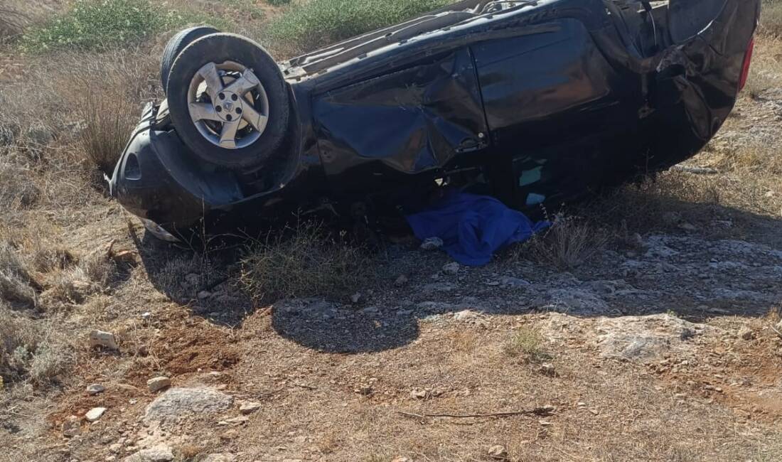 Gaziantep’te gece saatlerinde aracının direksiyon hakimiyetini kaybederek şarampole uçan 27