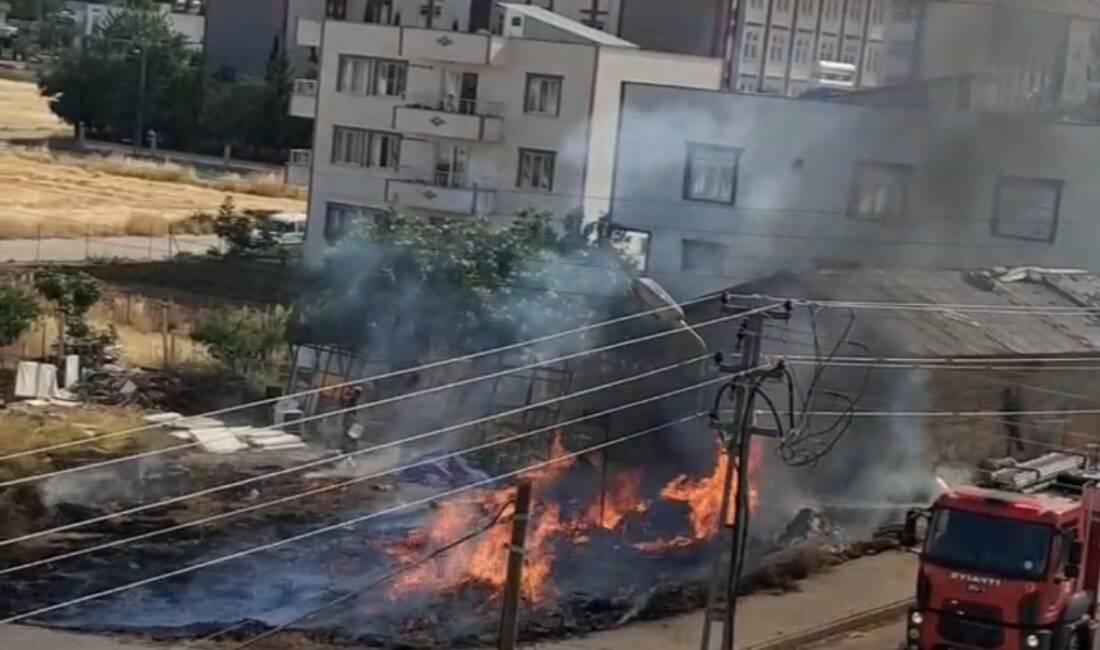 Adıyaman’da bir vatandaşın bahçesini temizlemek için yaktığı ateş, çadıra ve