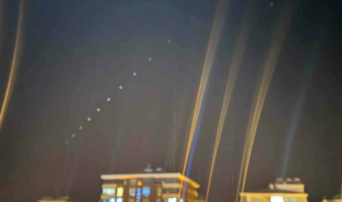 Adıyaman'ın Besni ilçesinde akşam saatlerinde Elon Musk'ın SpaceX şirketi tarafından