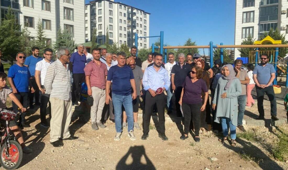 Adıyaman’da 6 Şubat depremlerinde hasar gören Manas Evleri Uygur Sitesi’nde