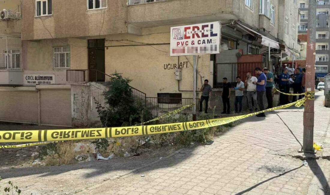 Diyarbakır’ın merkez Kayapınar ilçesinde maaşını alamadığı iddiasıyla eczacıyı öldüren şüpheli