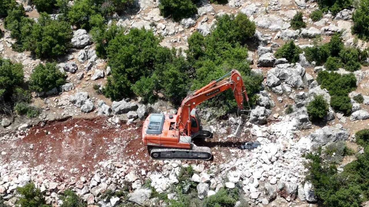 Şehitkamil Belediye Başkanı Umut Yılmaz’ın başlattığı yol açma seferberliği ile