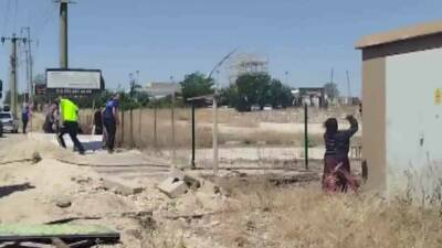 Adıyaman'ın Altınşehir Mahallesi'nde bir kadın, kaldığı terkedilmiş evi ateşe verdi.