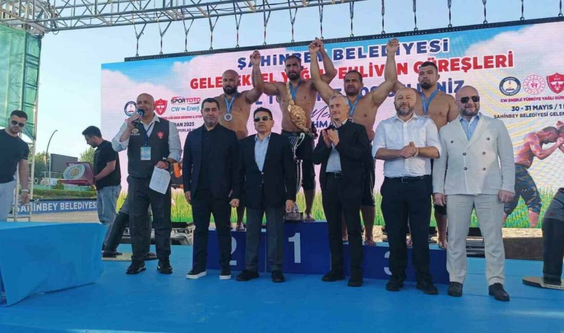 Gaziantep'te düzenlenen CW Enerji Türkiye Yağlı Güreş Ligi 2. Etabı’nda