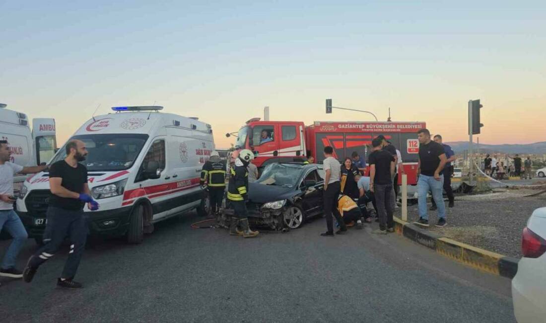 Gaziantep'in İslahiye ilçesinde tır ile otomobilin çarpışması sonucu nişanlı bir