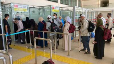 Hac ibadetini tamamlayan 145 kişilik hacı kafilesi Suudi Arabistan’ın Medine