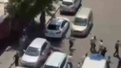 İki aile arasında çıkan kavgada 4 kişi yaralandı.