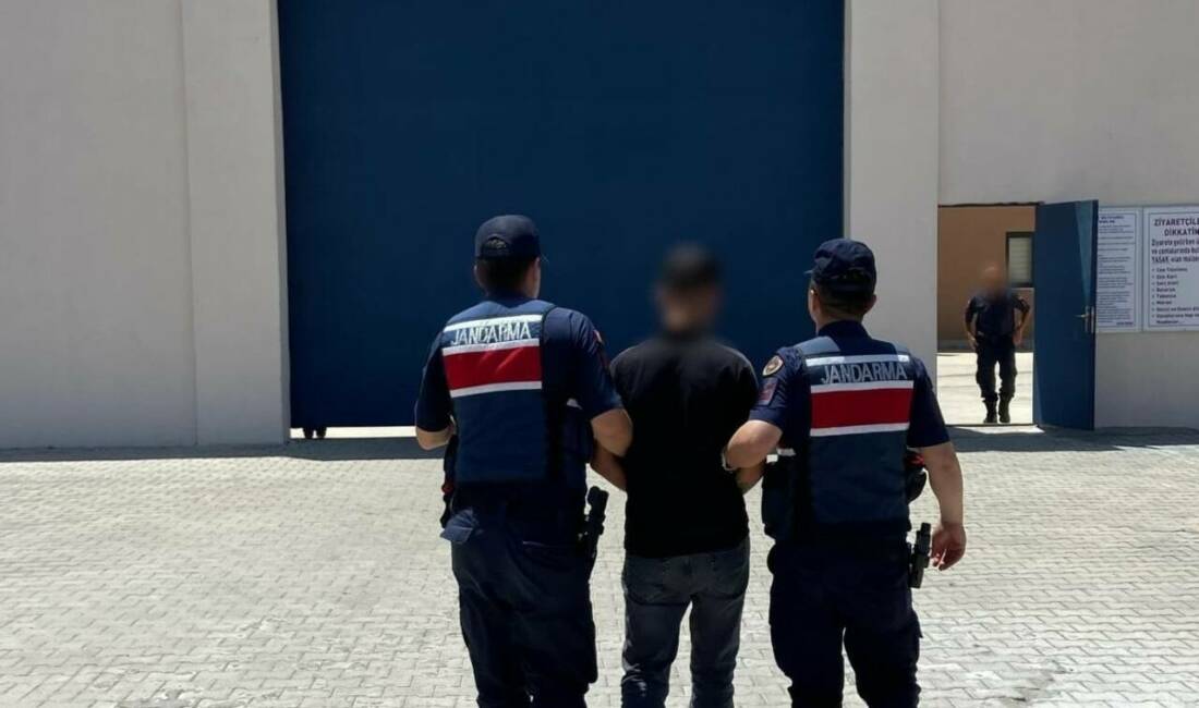 Adıyaman'da "Birden fazla kişi tarafından birlikte yağma" suçundan hakkında 10