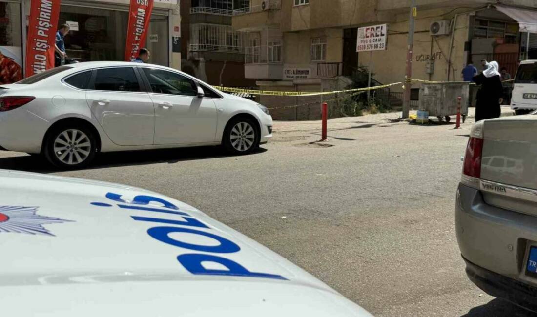 Diyarbakır’ın merkez Kayapınar ilçesinde maaşını alamadığını iddia eden eski çalışan,