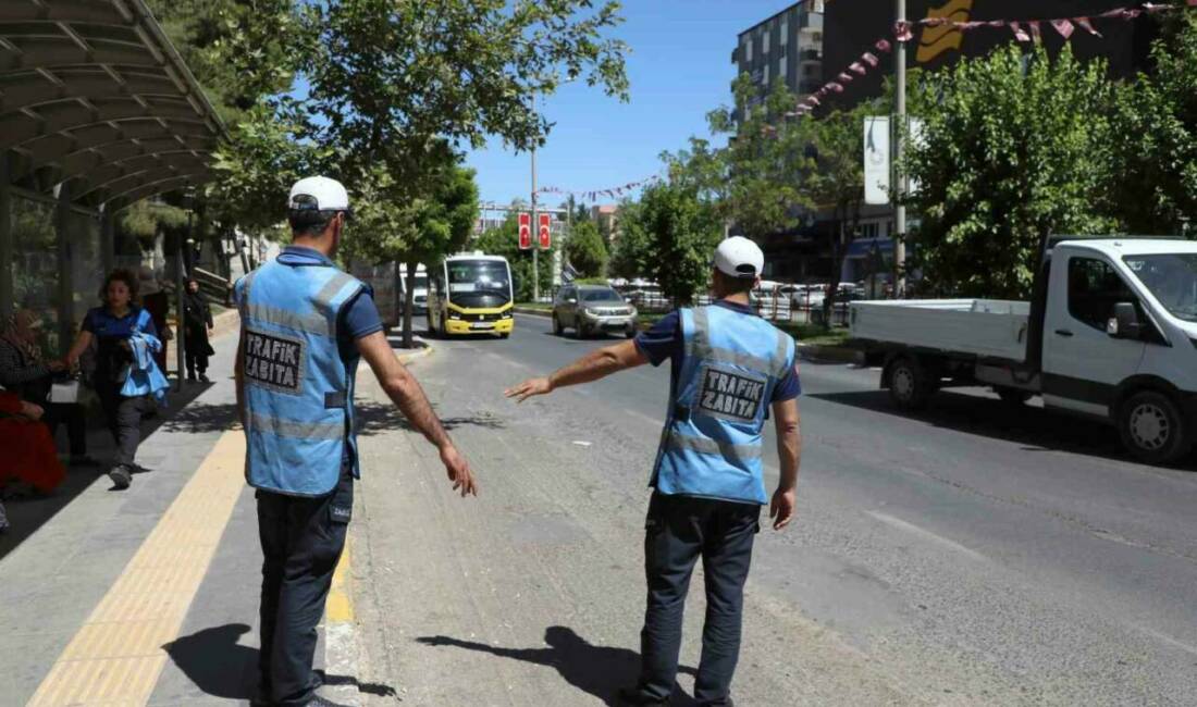 Mardin Büyükşehir Belediyesi Zabıta ekipleri, şehir genelinde toplu taşıma araçlarında