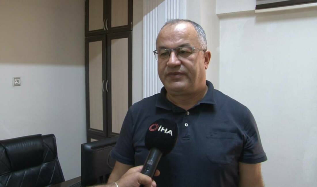 Şanlıurfa'da yaşayan öğretmen, MediaMarkt'ten aldığı kusurlu cep telefonunu geri vermek