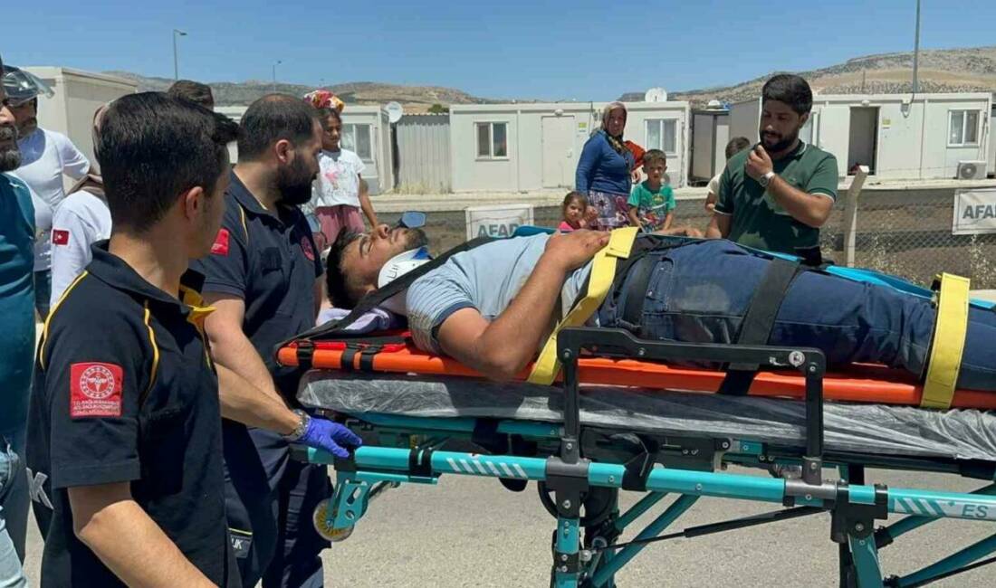 Adıyaman’da, sürücüsünün direksiyon hakimiyetini kaybettiği motosikletin devrilmesi sonucu 1 kişi