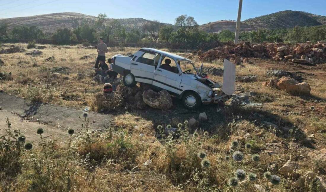 Mardin'in Dargeçit ilçesinde meydana gelen trafik kazasında, bir motosiklet ile