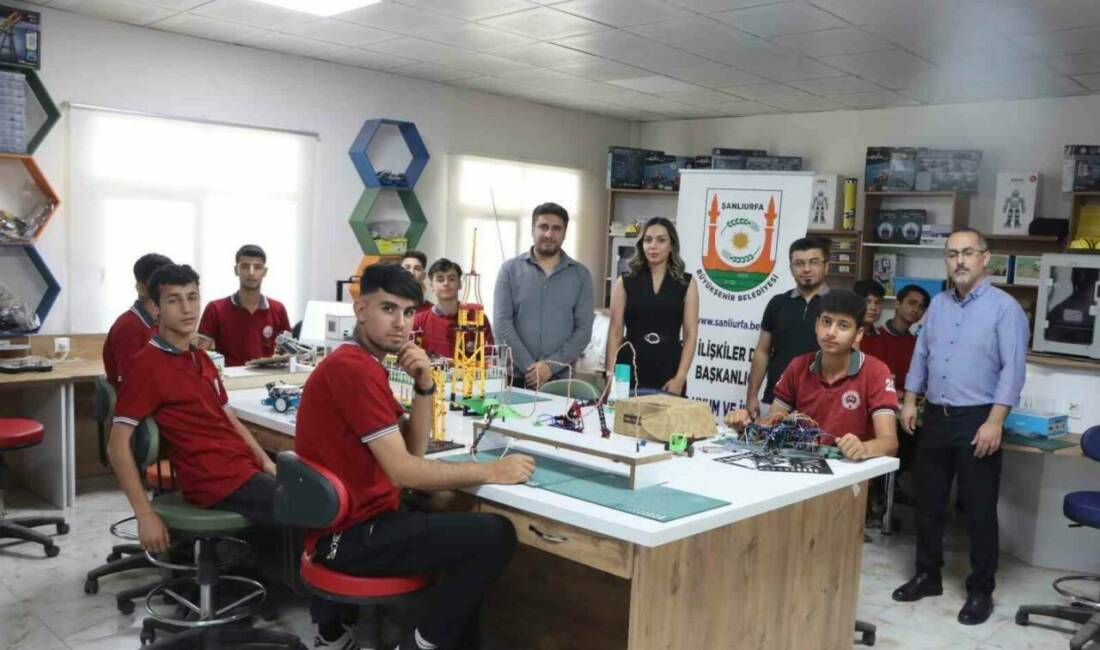 Şanlıurfa Büyükşehir Belediyesi, gençlere robotik kodlama eğitimleriyle geleceğe hazırlanmaları konusunda