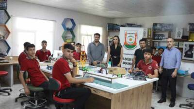 Şanlıurfa Büyükşehir Belediyesi, gençlere robotik kodlama eğitimleriyle geleceğe hazırlanmaları konusunda