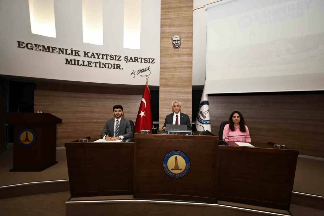 Şahinbey Belediyesi Haziran ayı meclis toplantısının 1. oturumu Mehmet Tahmazoğlu